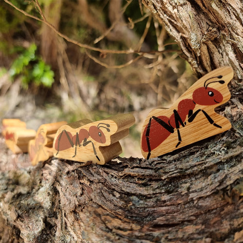 Lanka Kade Natural Brown Ant - Elves & the Shoemaker